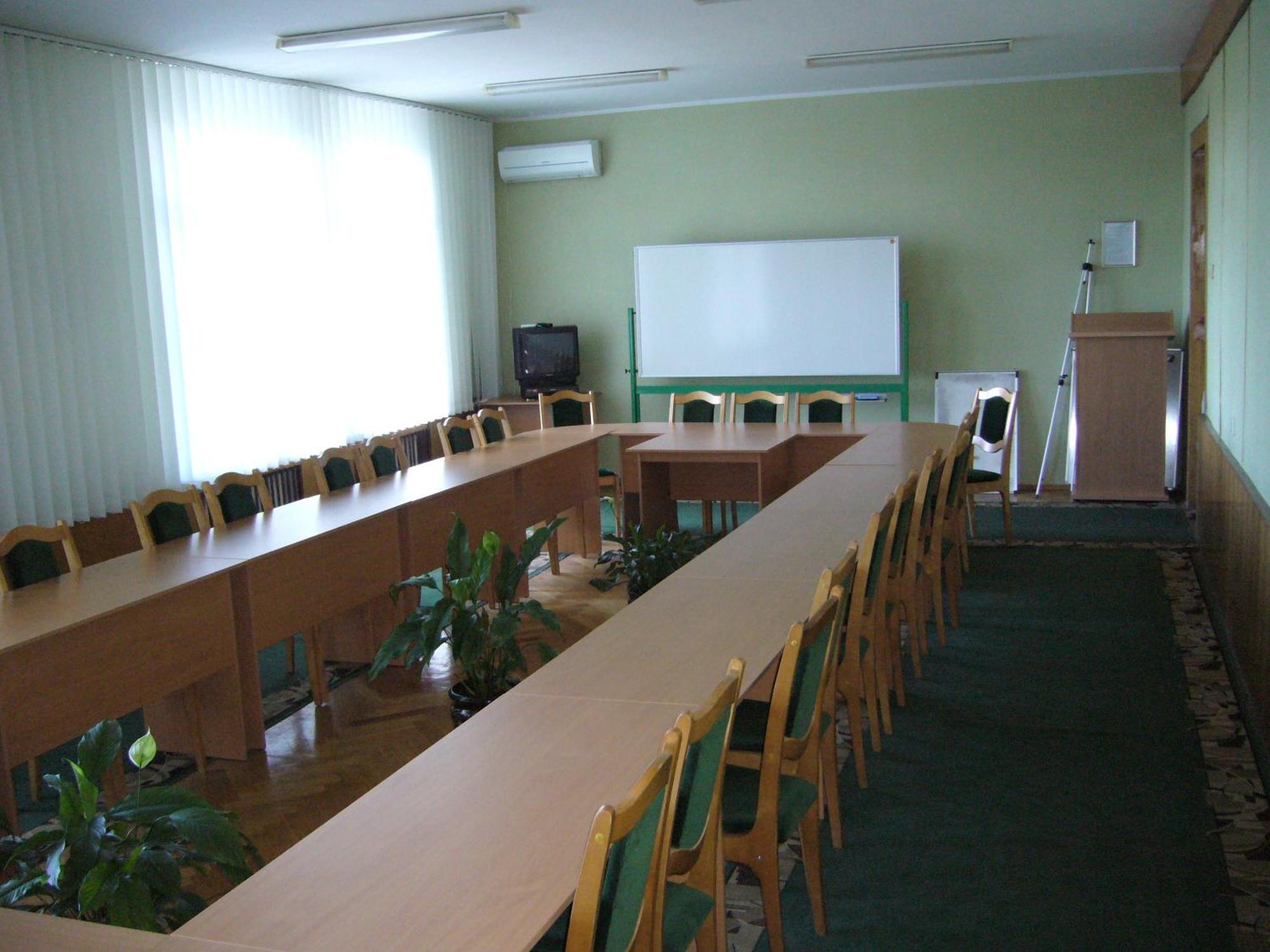 Hotel Profspilkovyi Lutsʼk Exteriör bild