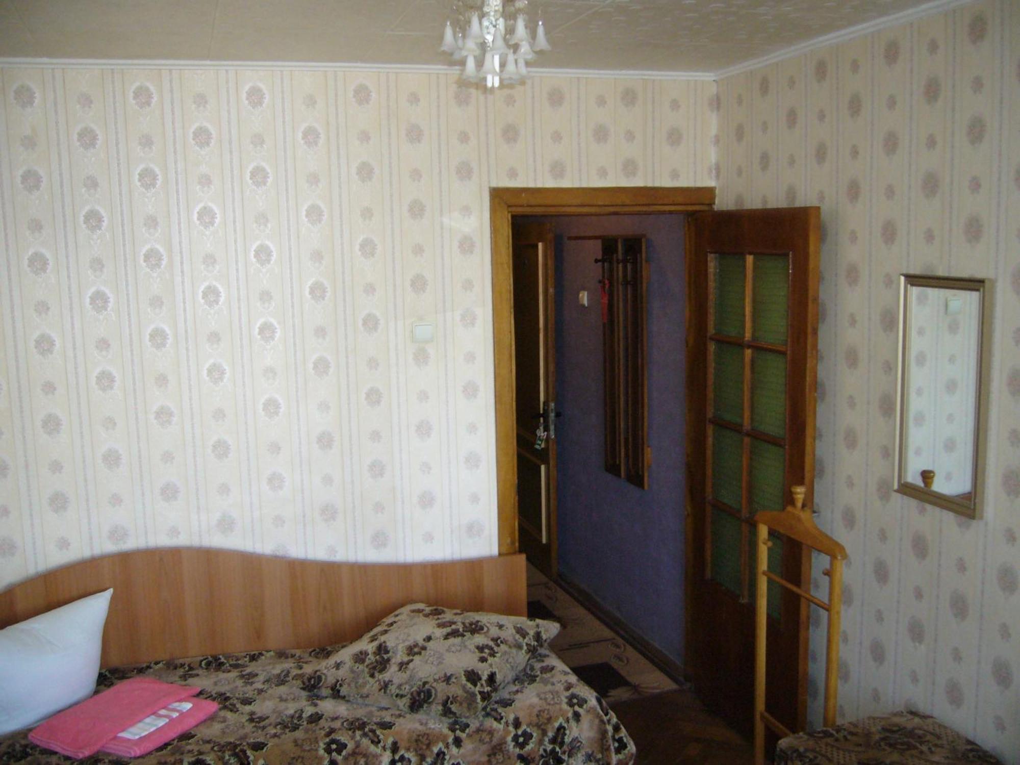 Hotel Profspilkovyi Lutsʼk Exteriör bild
